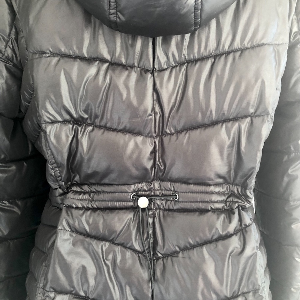 French Connection Black Puffer Coat w/ faux fur Collar - Picture 8 of 10